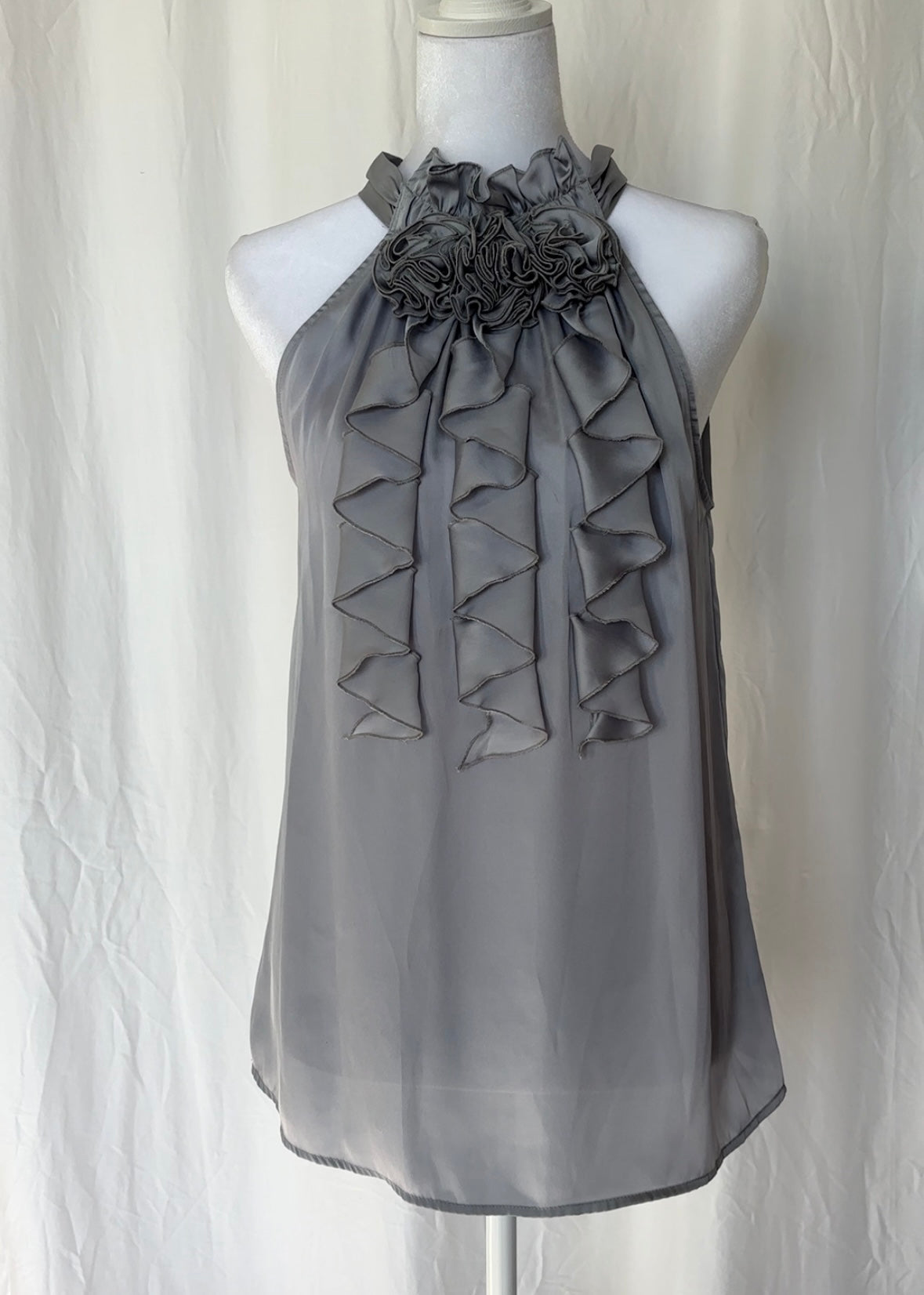 Violet & Claire Size S Ruffle Halter Top