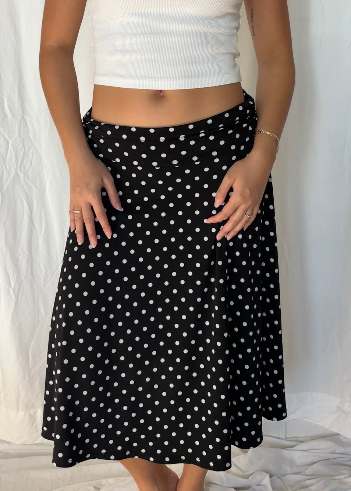 Cozy Collections Size S Polka Dot Midi Skirt