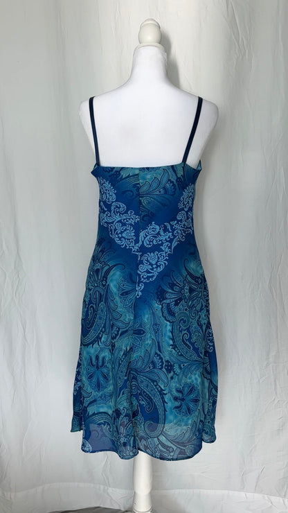 Scarlett Size M Paisley Sleeveless Midi Dress