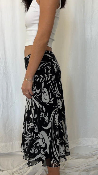 Champs Size M Floral Low Rise Midi Skirt