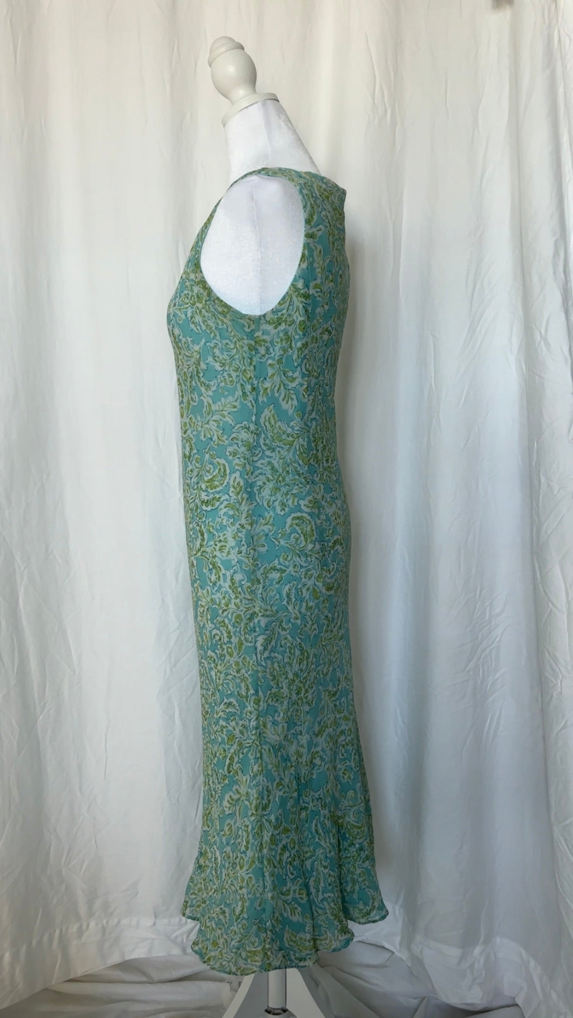 Jones New York Signature Size M Silk Floral Maxi Dress