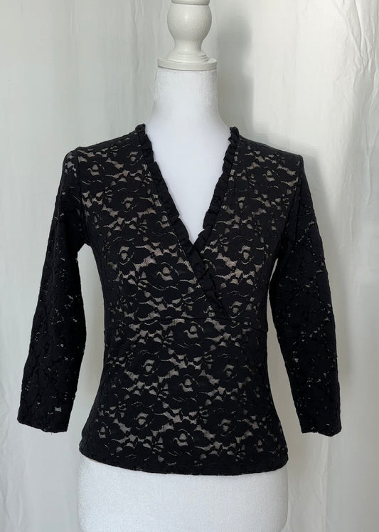 White House Black Market Size S Lace Ruffle Long Sleeve Top