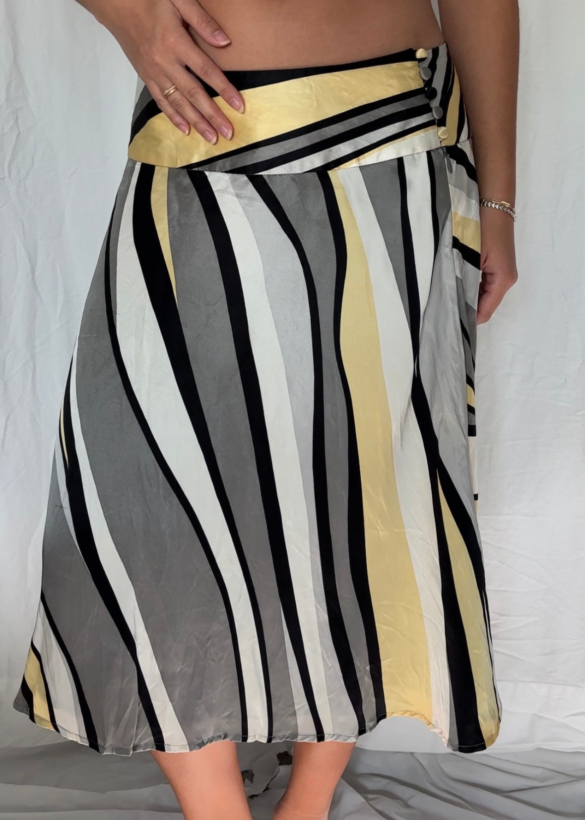 Josephine Chaus Size M Silk Striped Midi Skirt