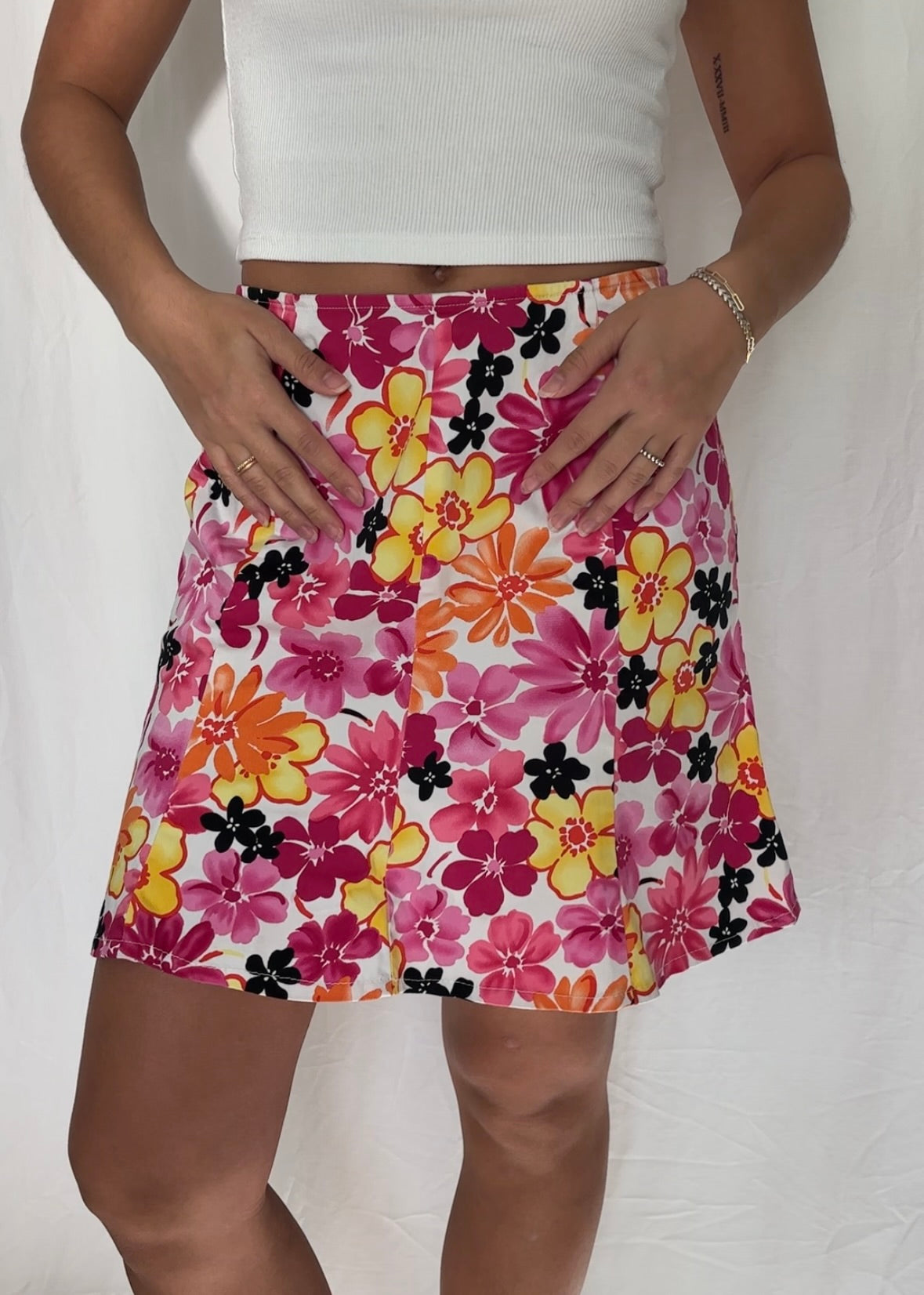 MDL New York Size S Floral Mini Skirt