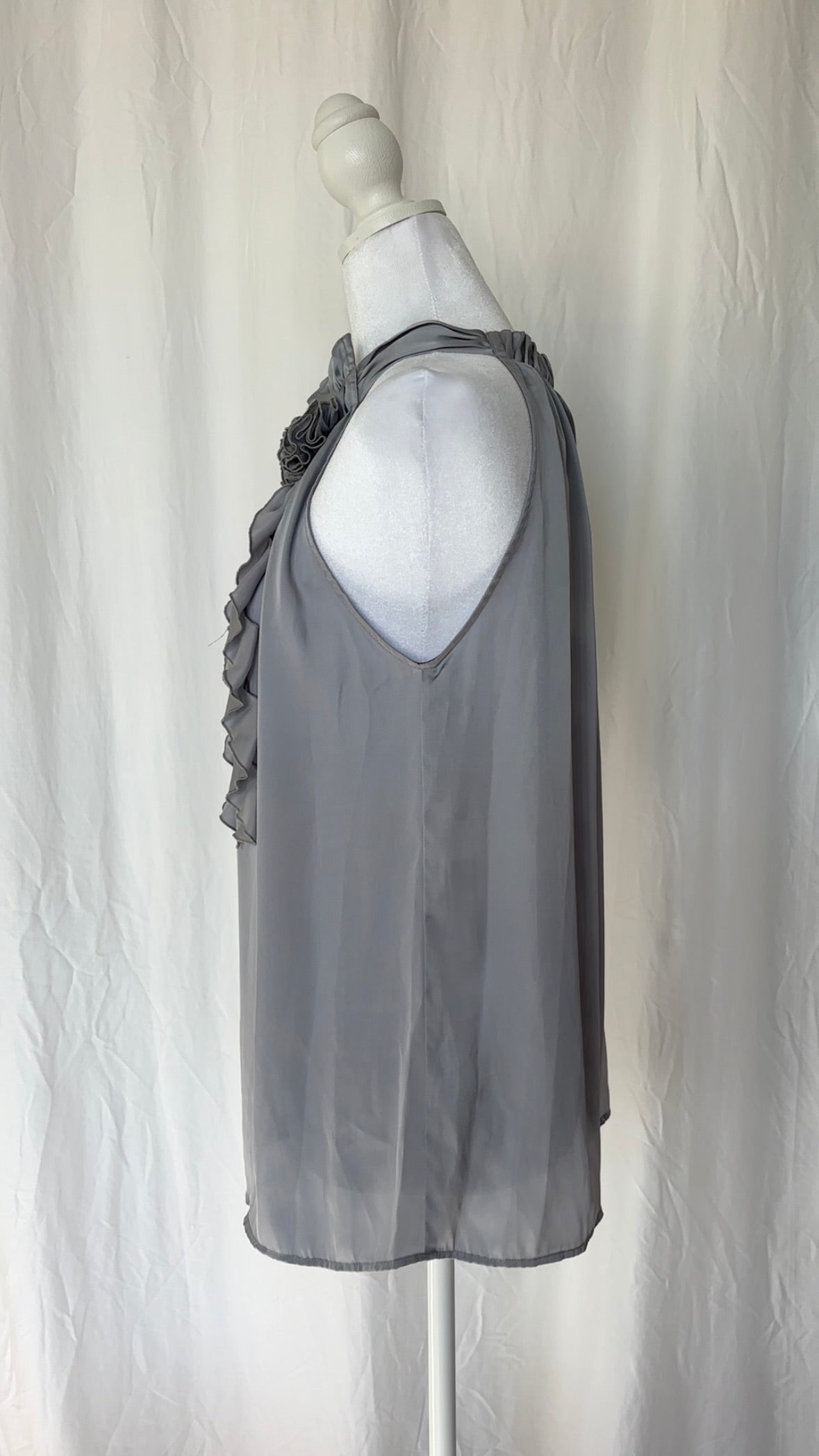 Violet & Claire Size S Ruffle Halter Top