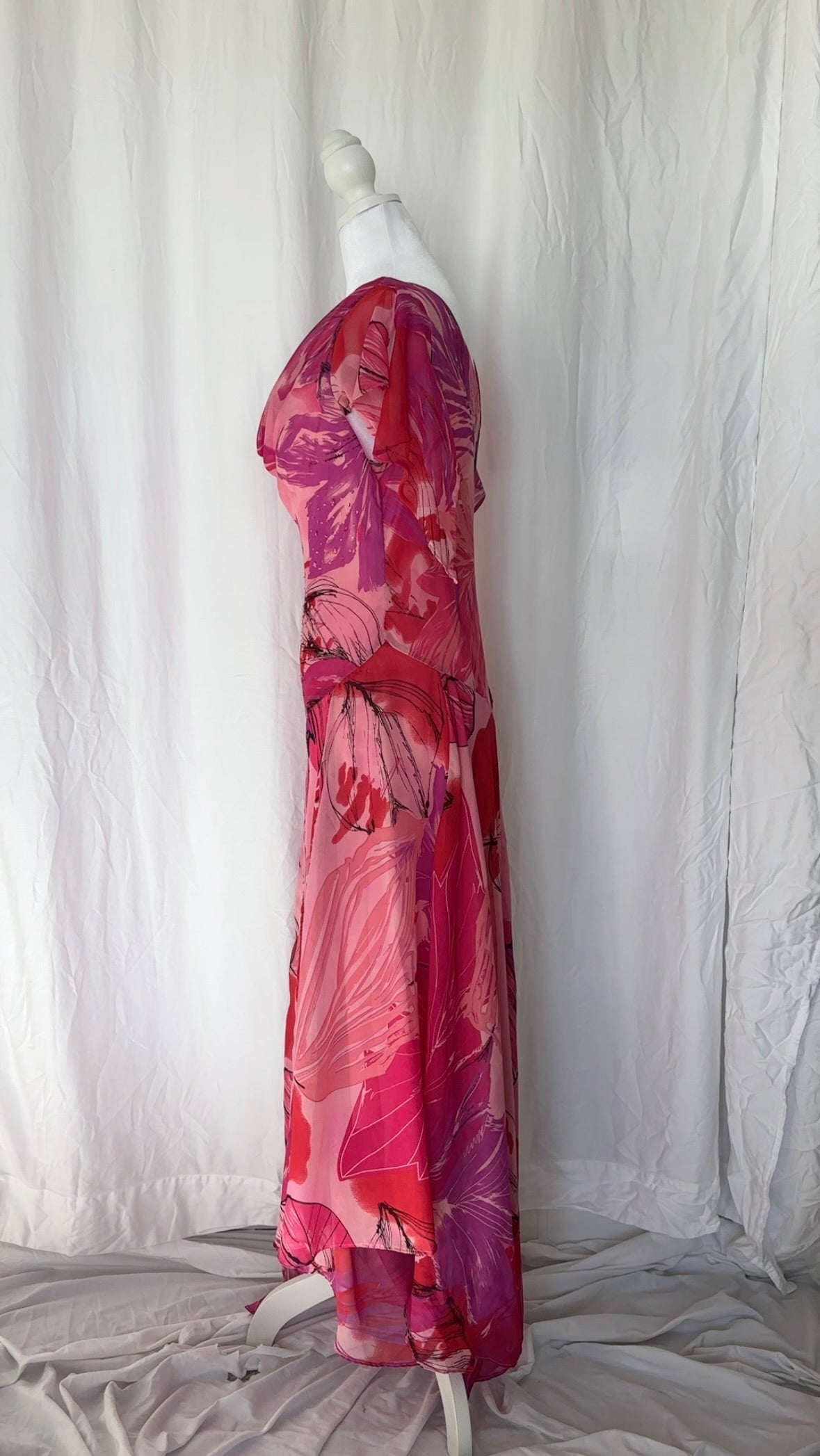 Signature by Robbie Bee Size M Ruffle Beaded Maxi Occasions Dress