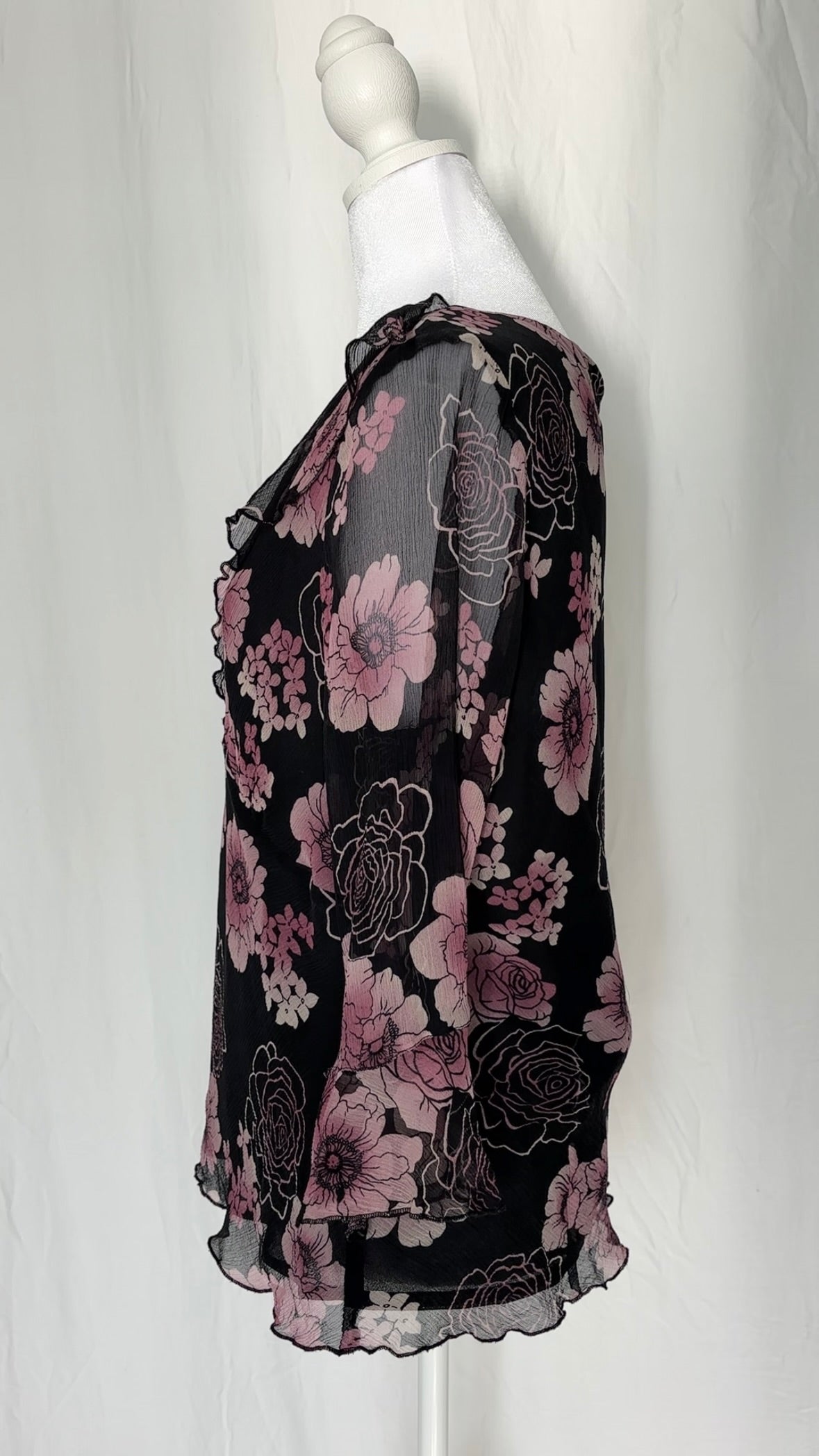 New York City Design Co Size L Silk Ruffle 3/4 Sleeves Top