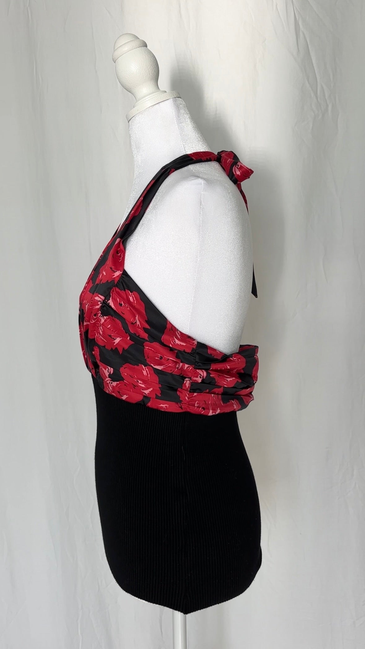 2B Bebe Size S Floral Knit Halter Top