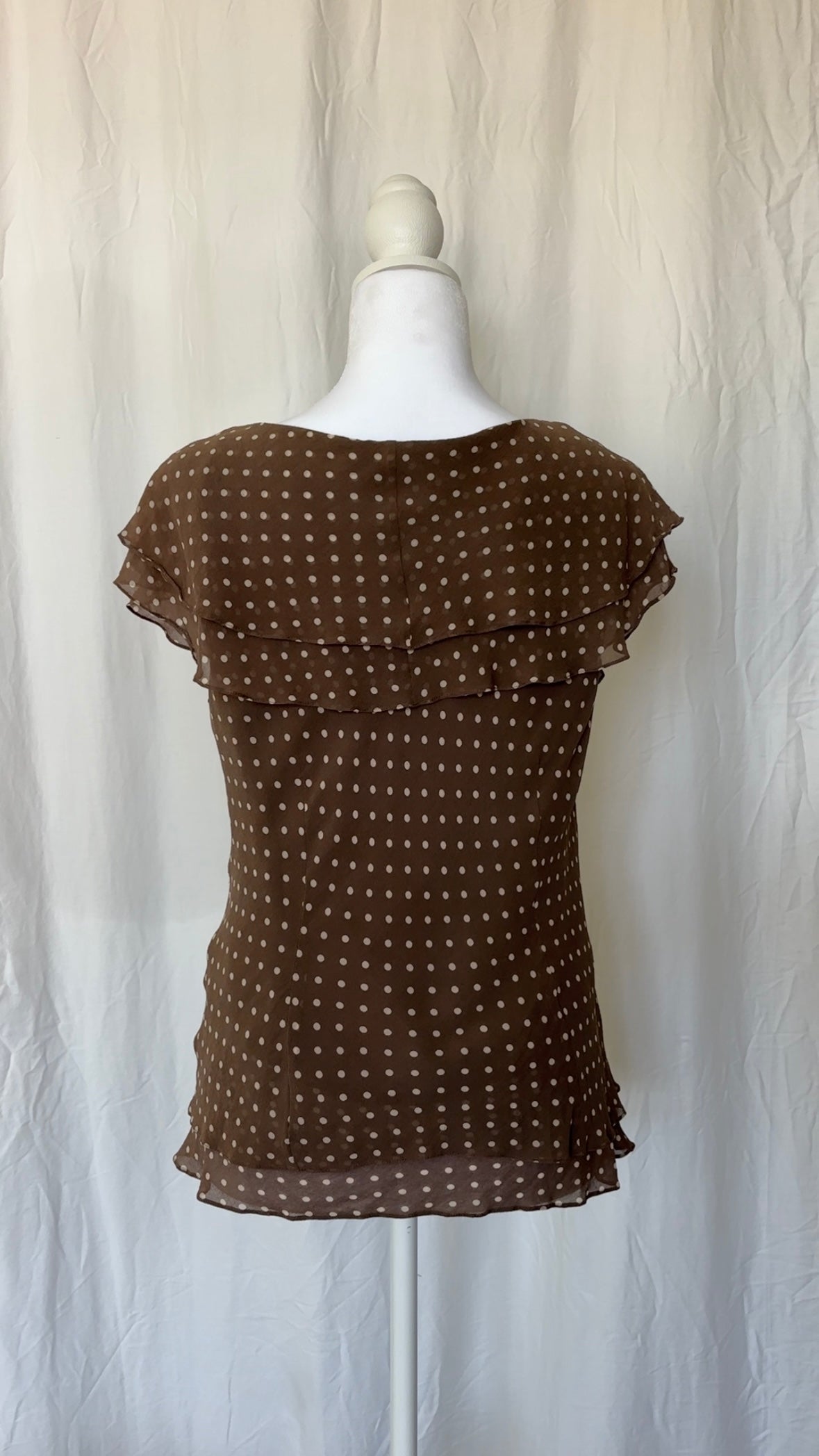 Adrianna Papell Size L Silk Ruffle Short Sleeve Top
