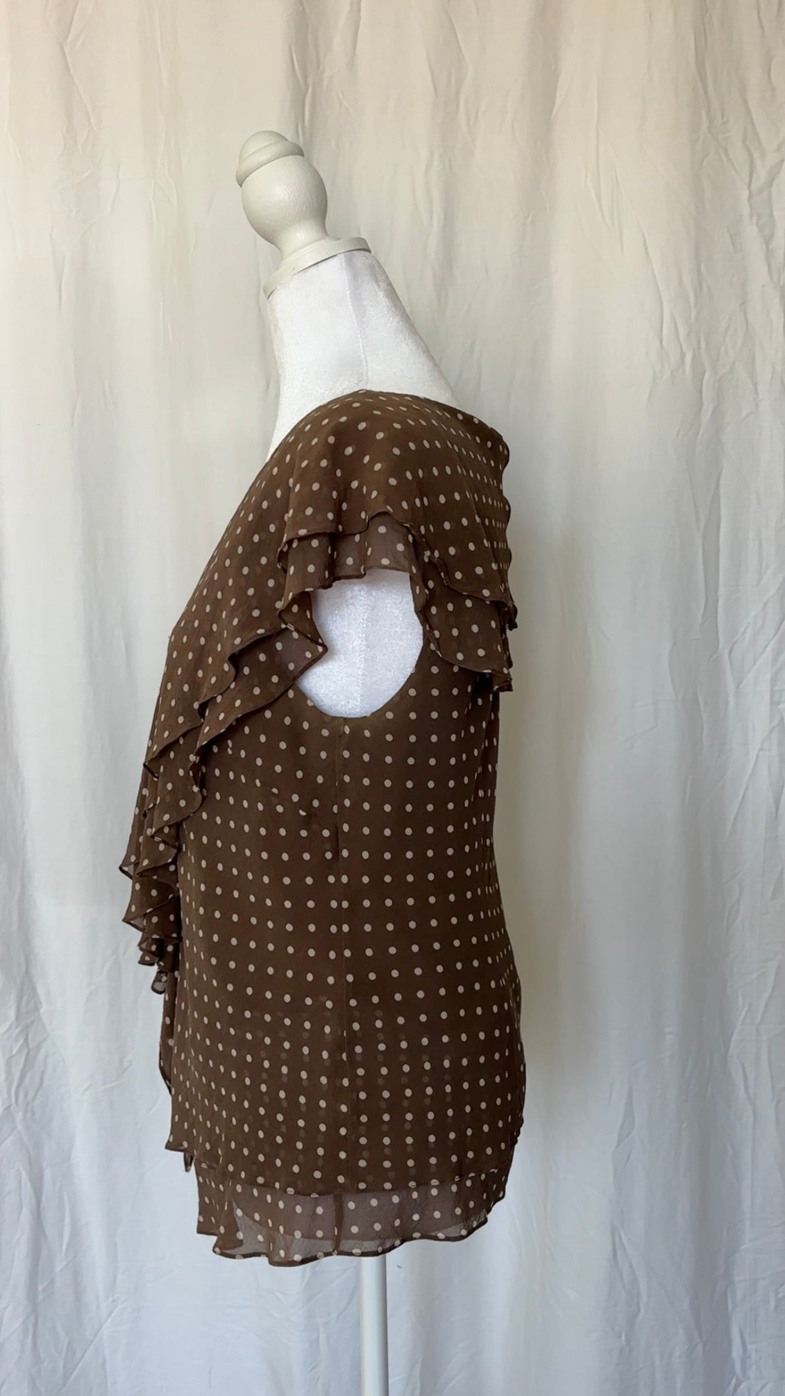 Adrianna Papell Size L Silk Ruffle Short Sleeve Top
